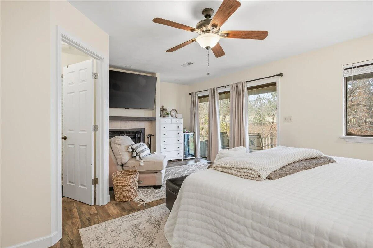 219 Shoreline Marina CIR #122 - Photo 18