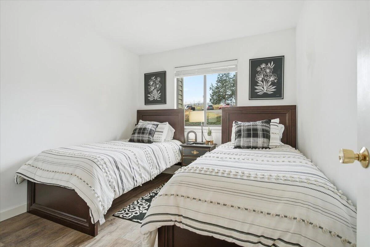 219 Shoreline Marina CIR #122 - Photo 34