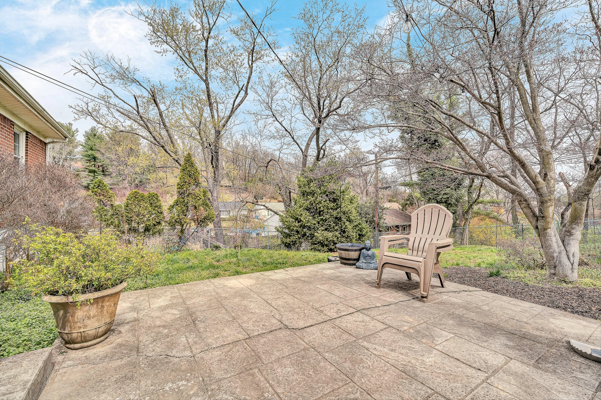 2726 Thorndale ST - Photo 26