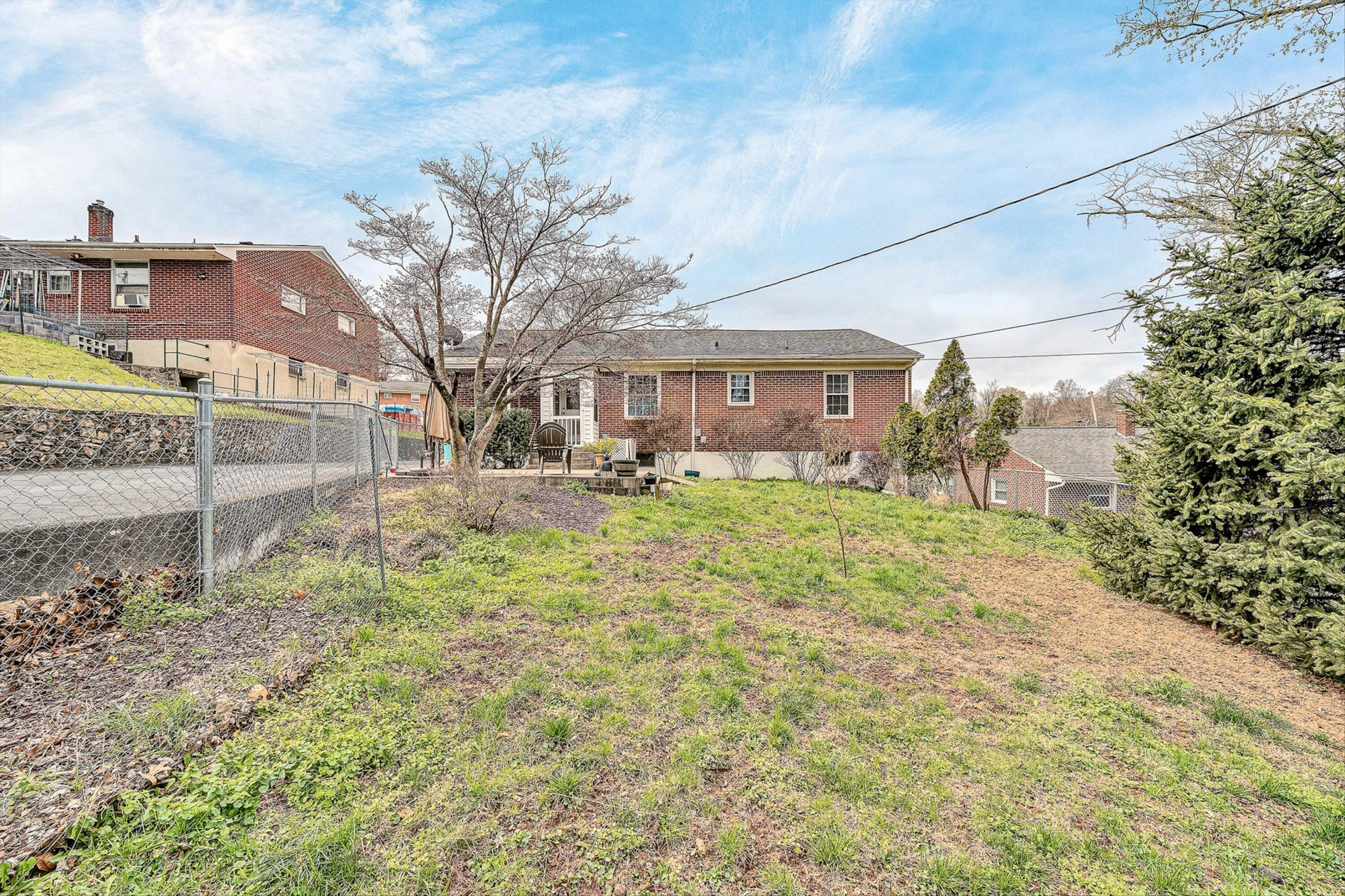 2726 Thorndale ST - Photo 28