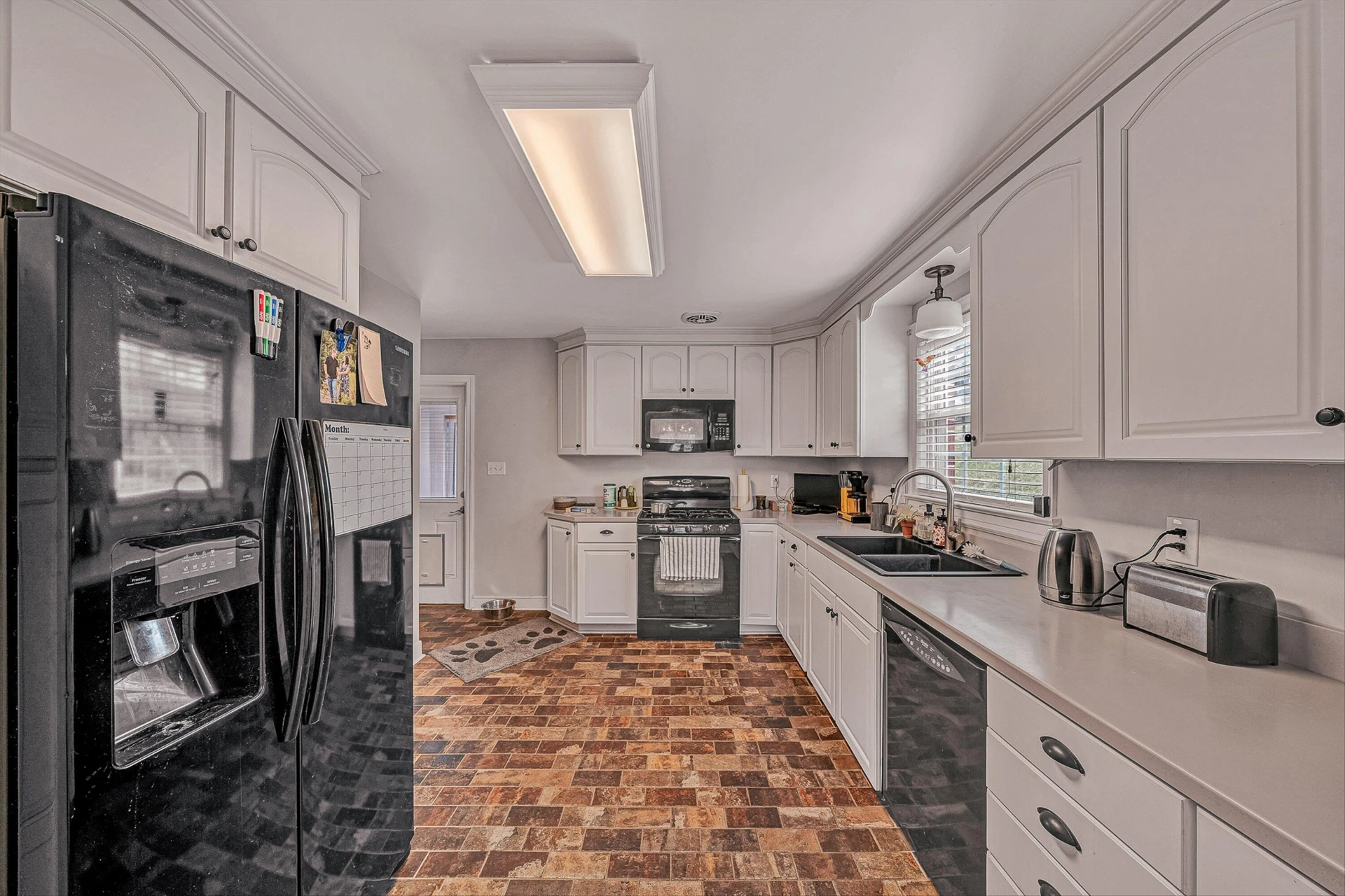 2726 Thorndale ST - Photo 8