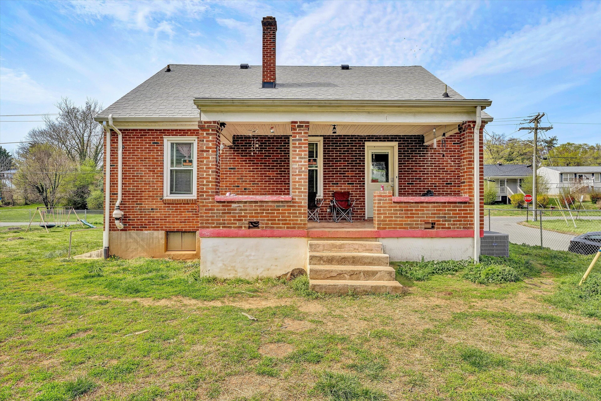 2255 Dunkirk AVE - Photo 9