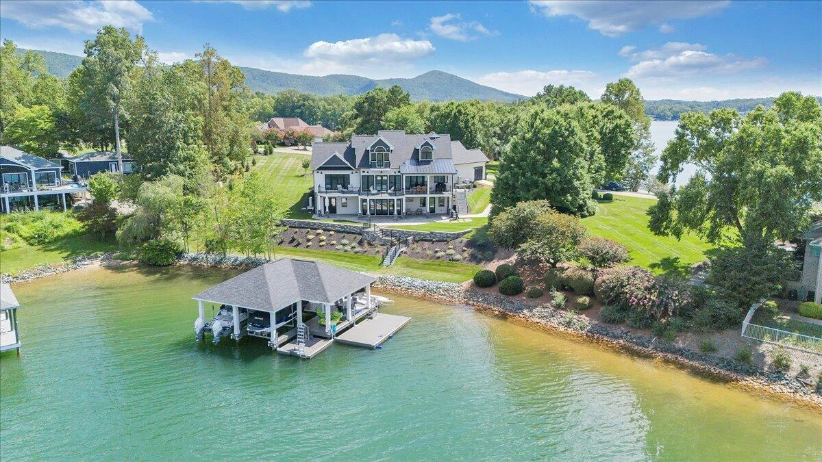 176 Three Point Isle DR - Photo 6