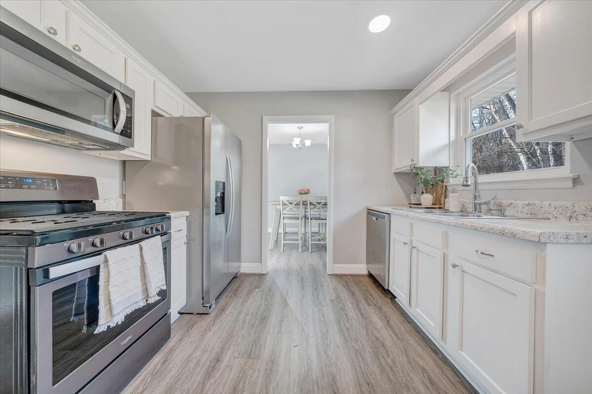 1638 Norris DR - Photo 2