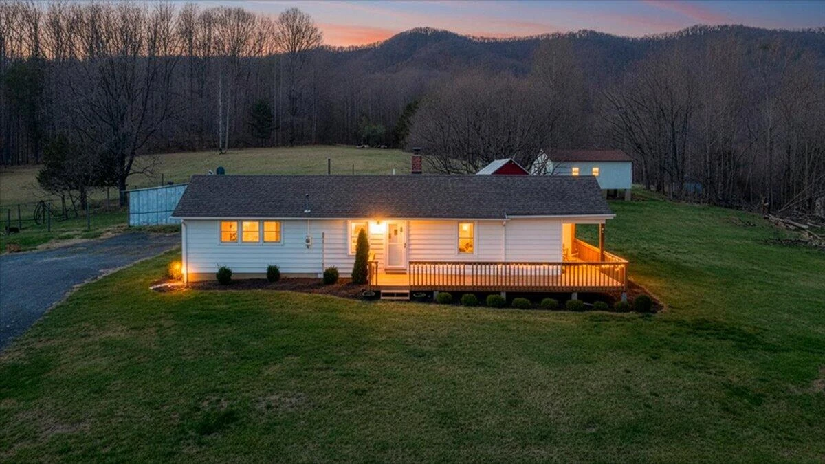 1006 Little Catawba Creek RD