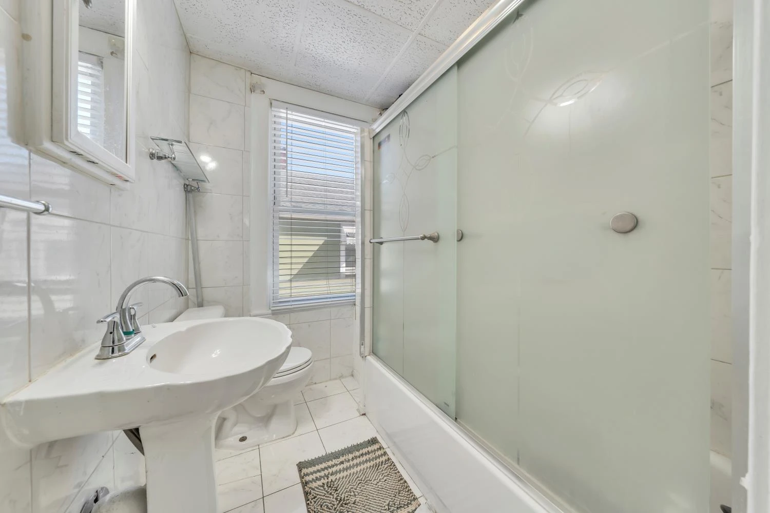 1856 Kenwood BLVD - Photo 16