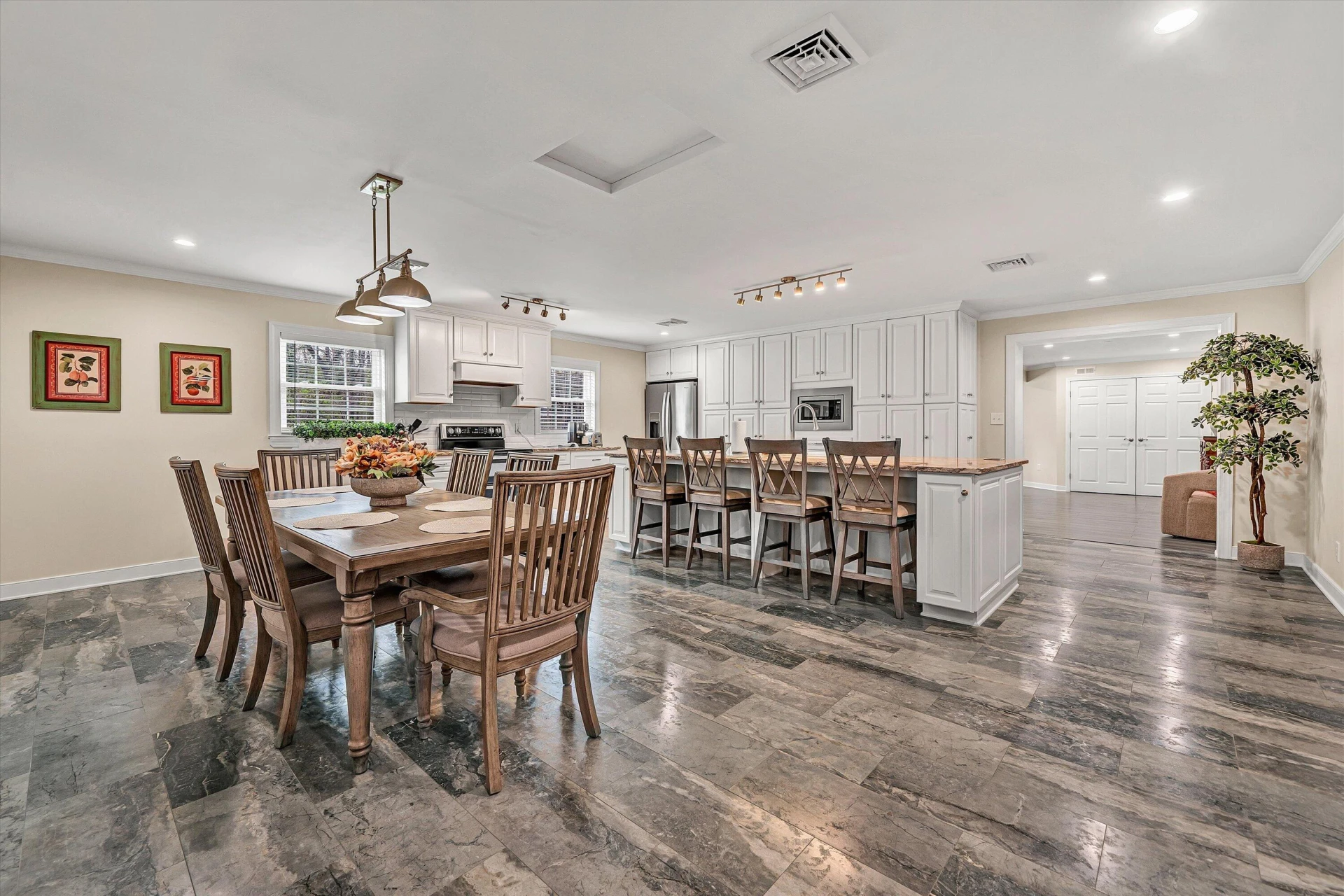 763 OAKWOOD DR - Photo 9