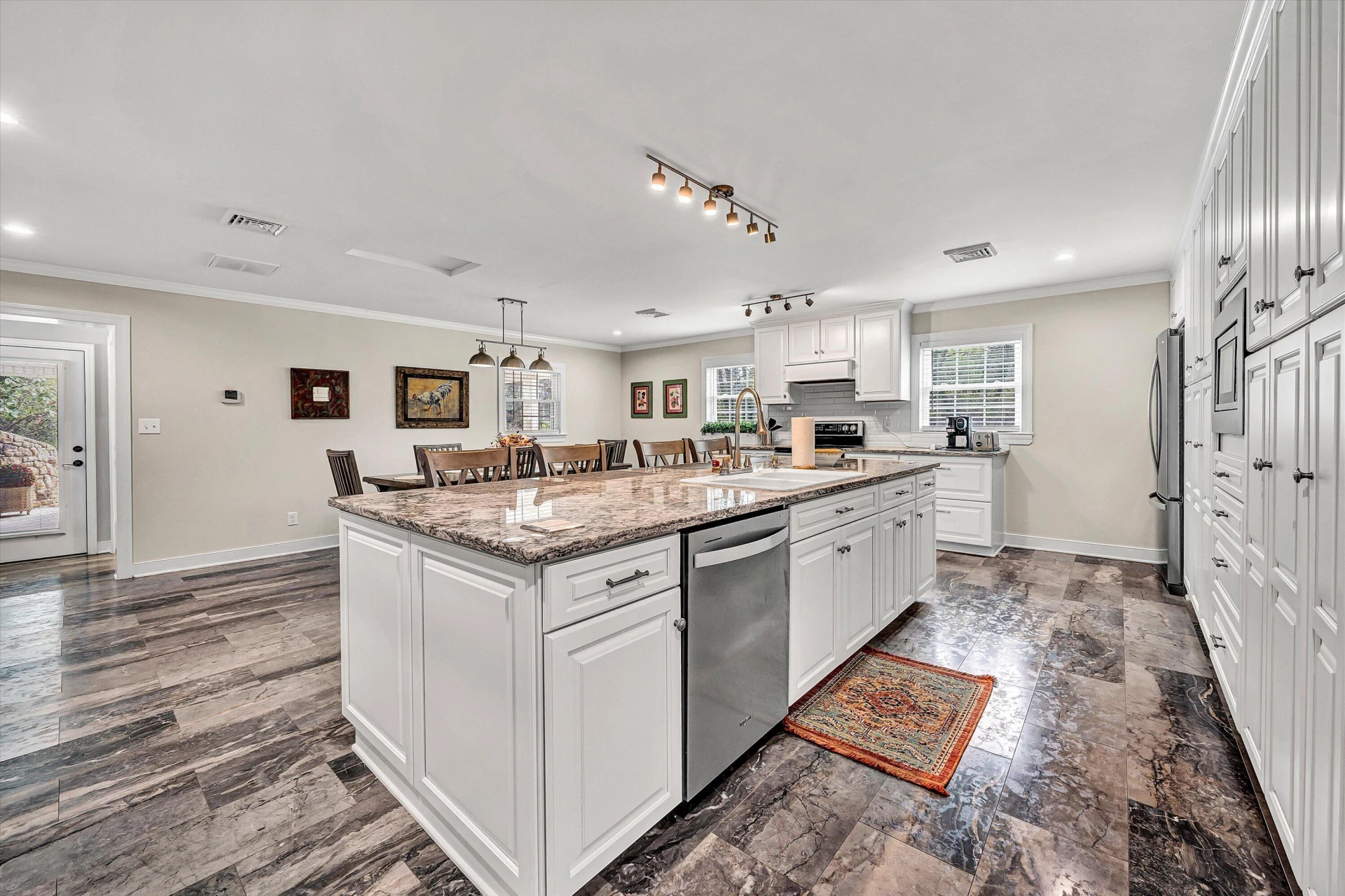 763 OAKWOOD DR - Photo 10