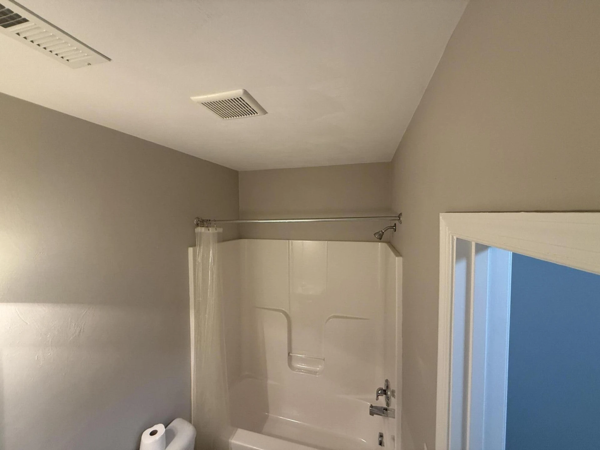 2421 Deerfield CT - Photo 15