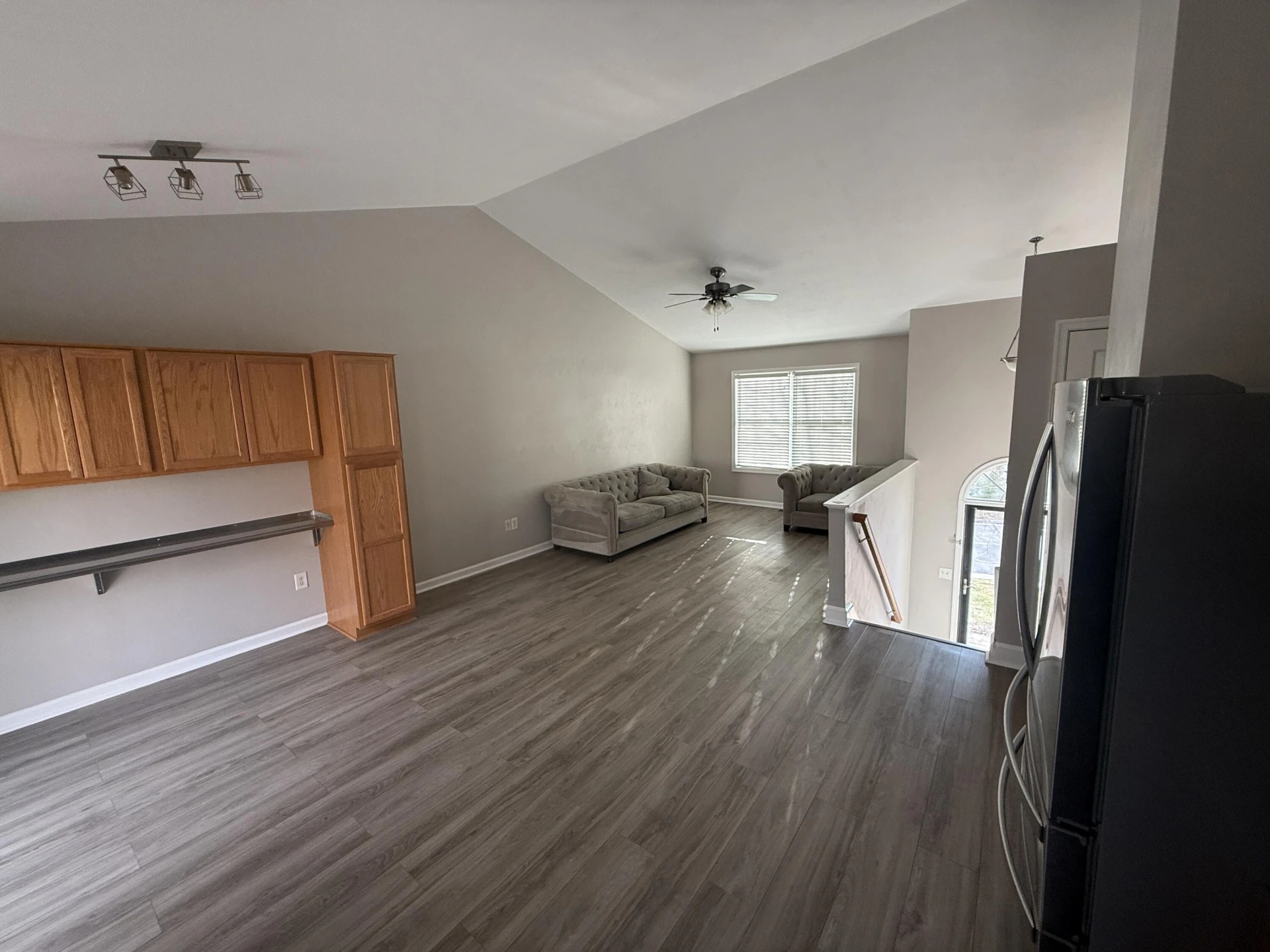 2421 Deerfield CT - Photo 2