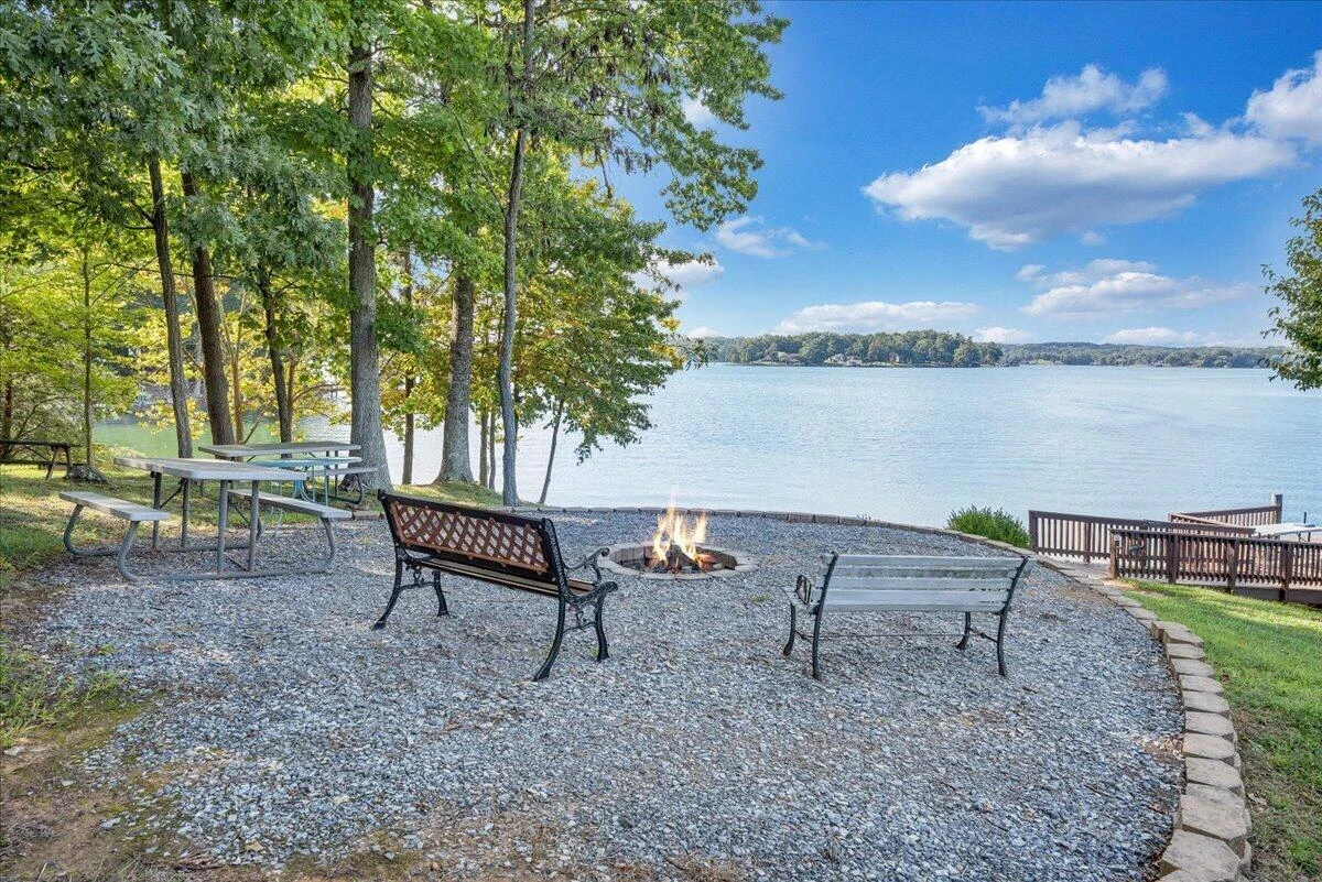 300 Mill Lake RD - Photo 4