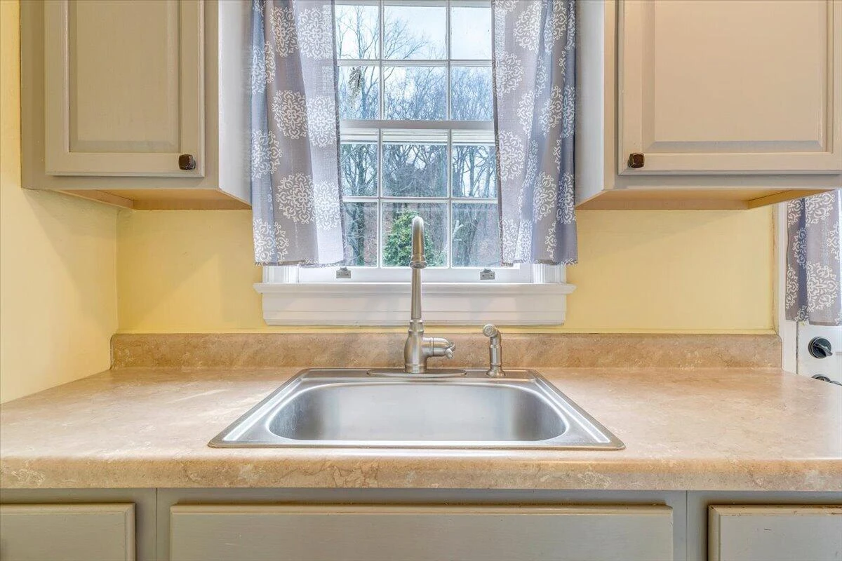 910 Brandon AVE - Photo 14