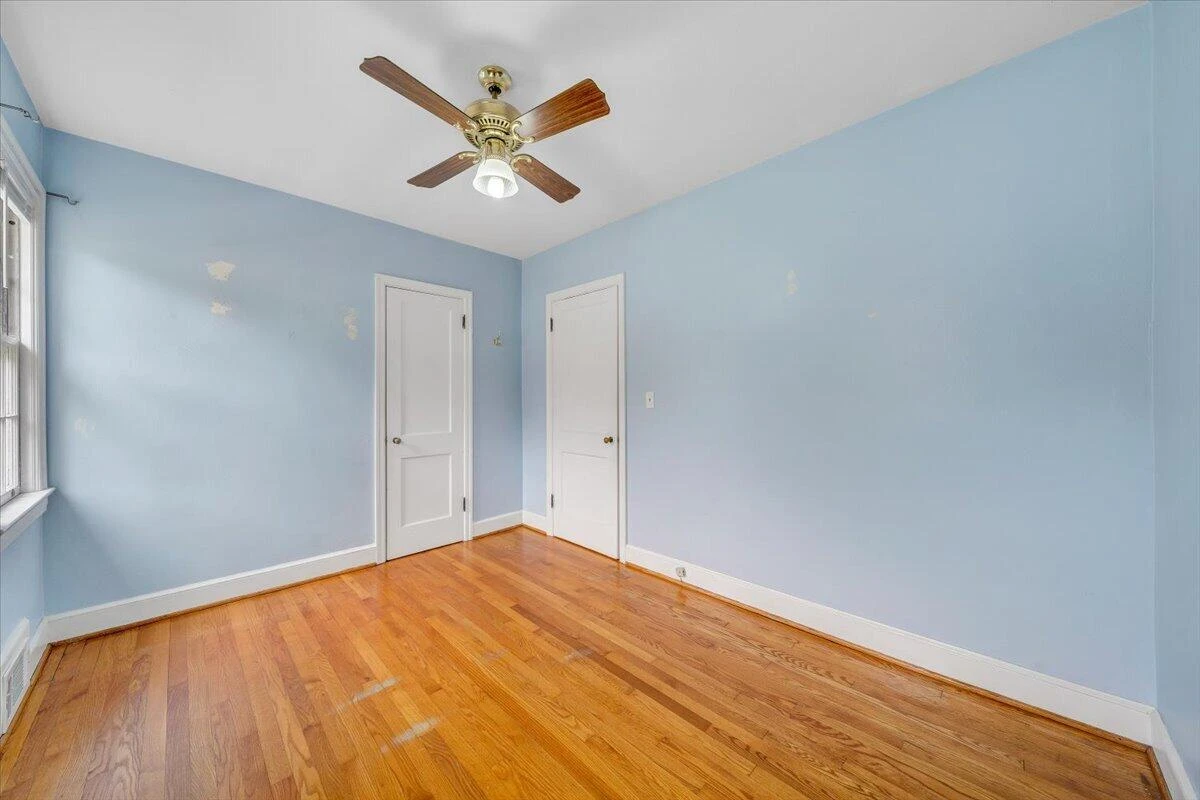 910 Brandon AVE - Photo 16