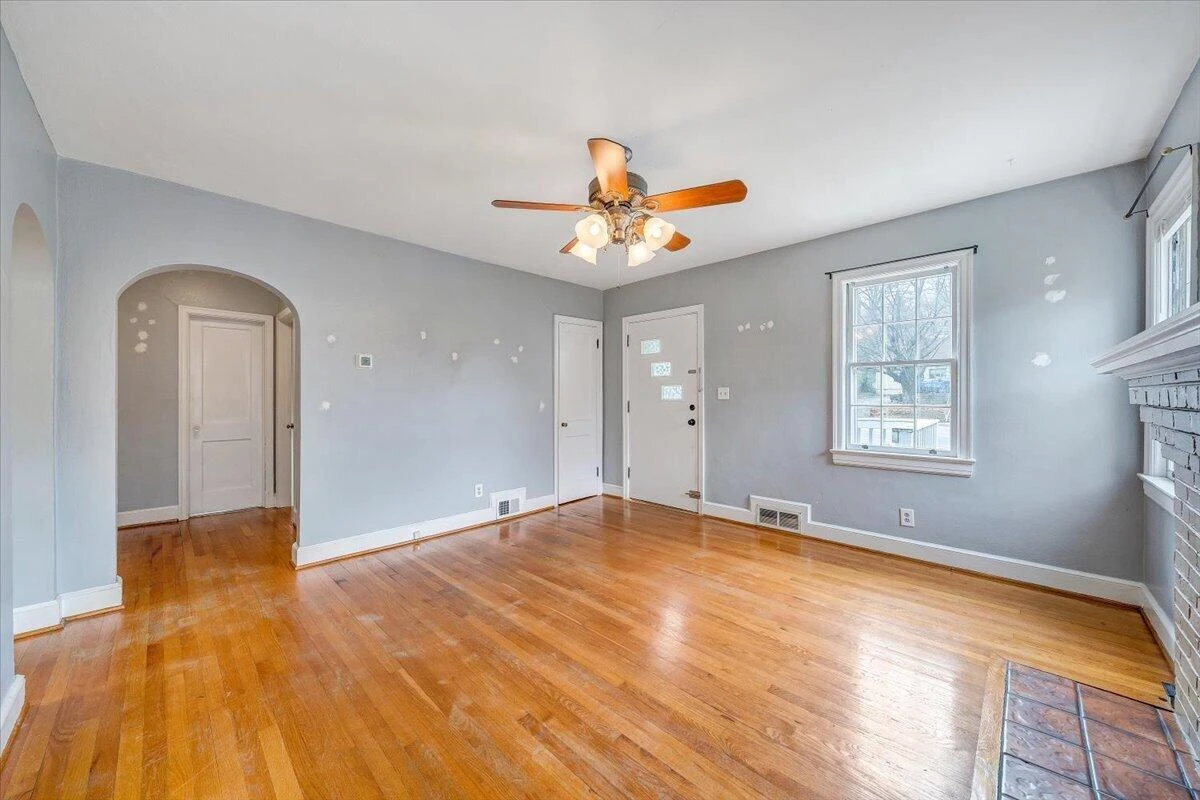 910 Brandon AVE - Photo 6