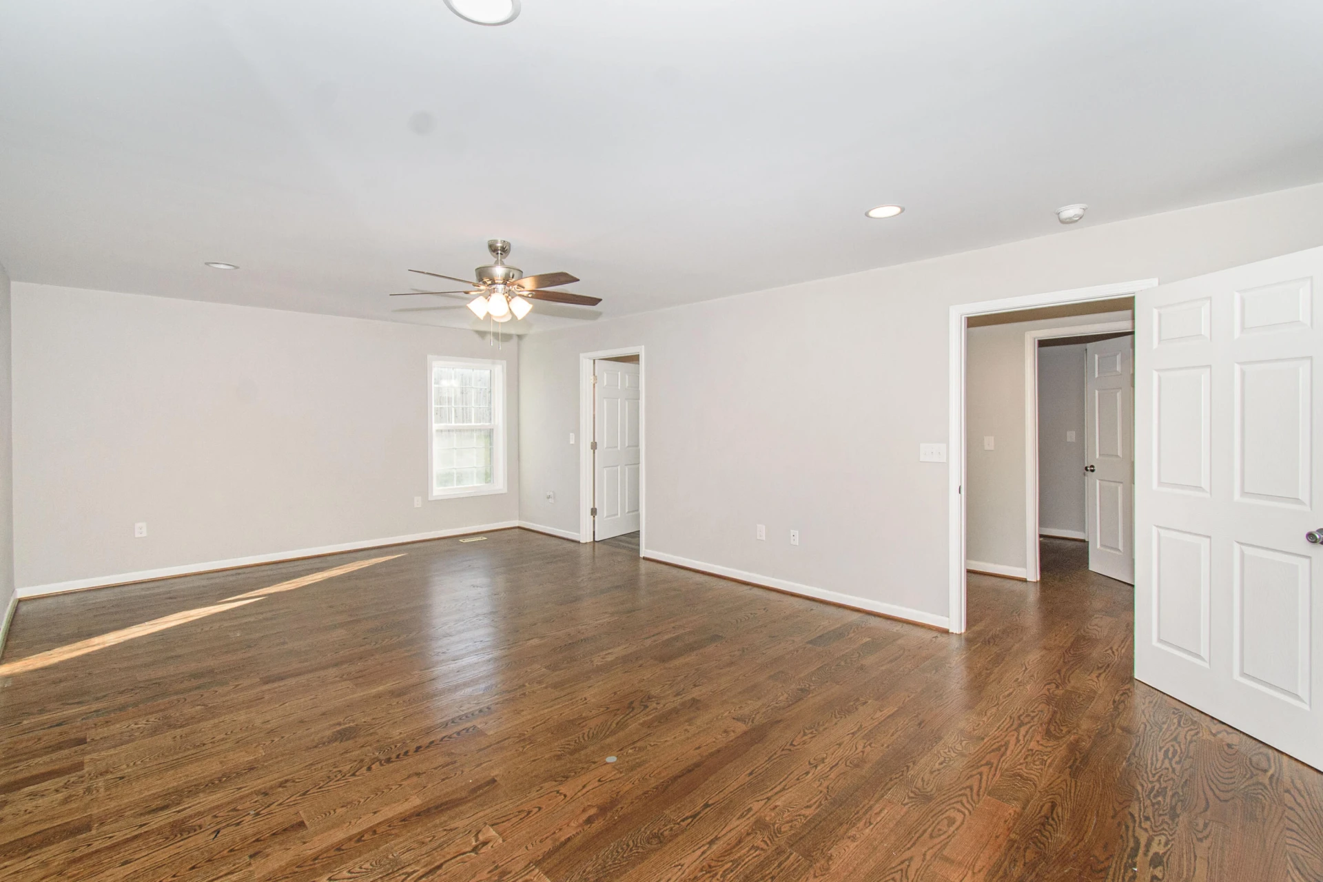 1039 Ward ST - Photo 10