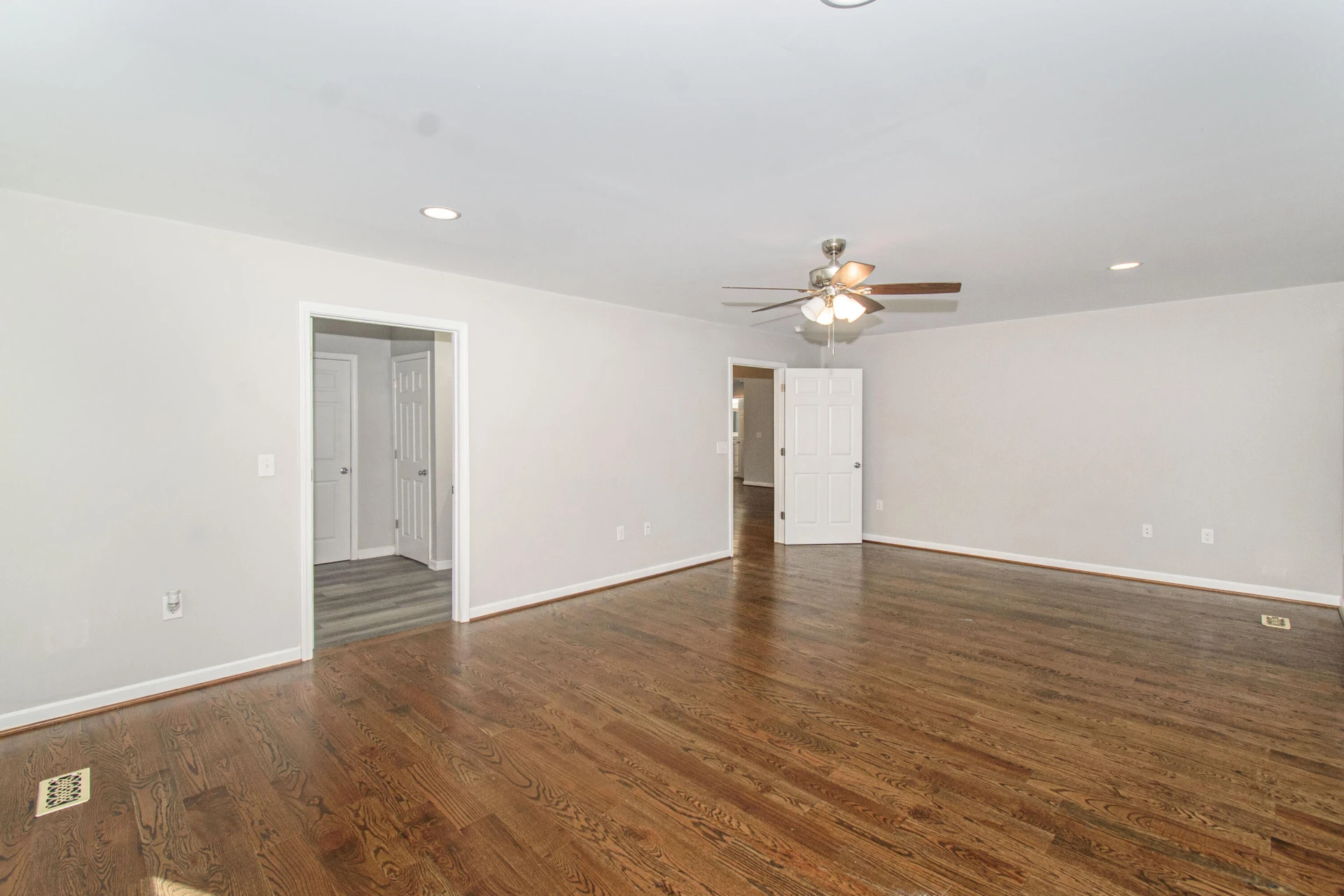 1039 Ward ST - Photo 11