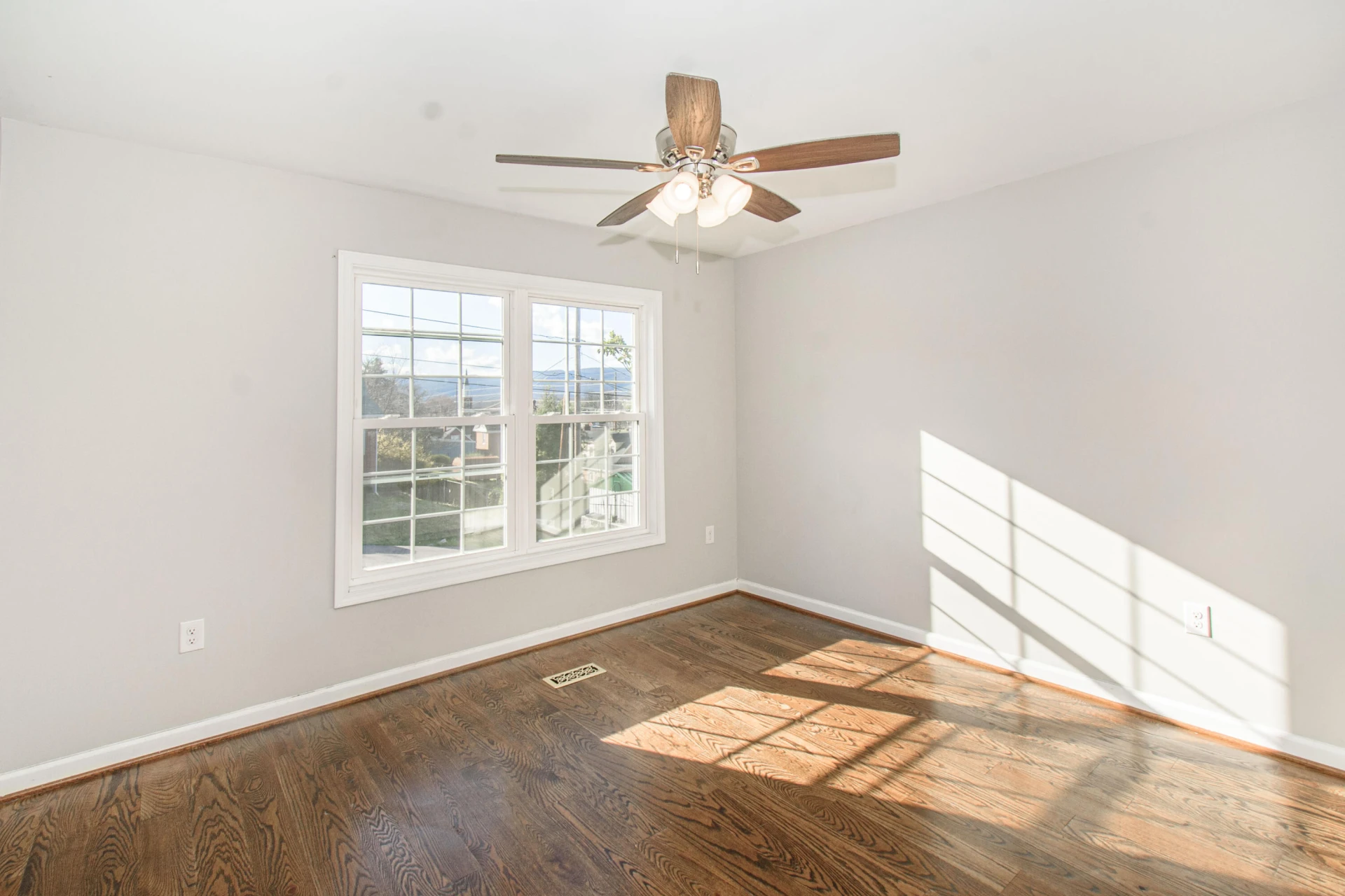 1039 Ward ST - Photo 16
