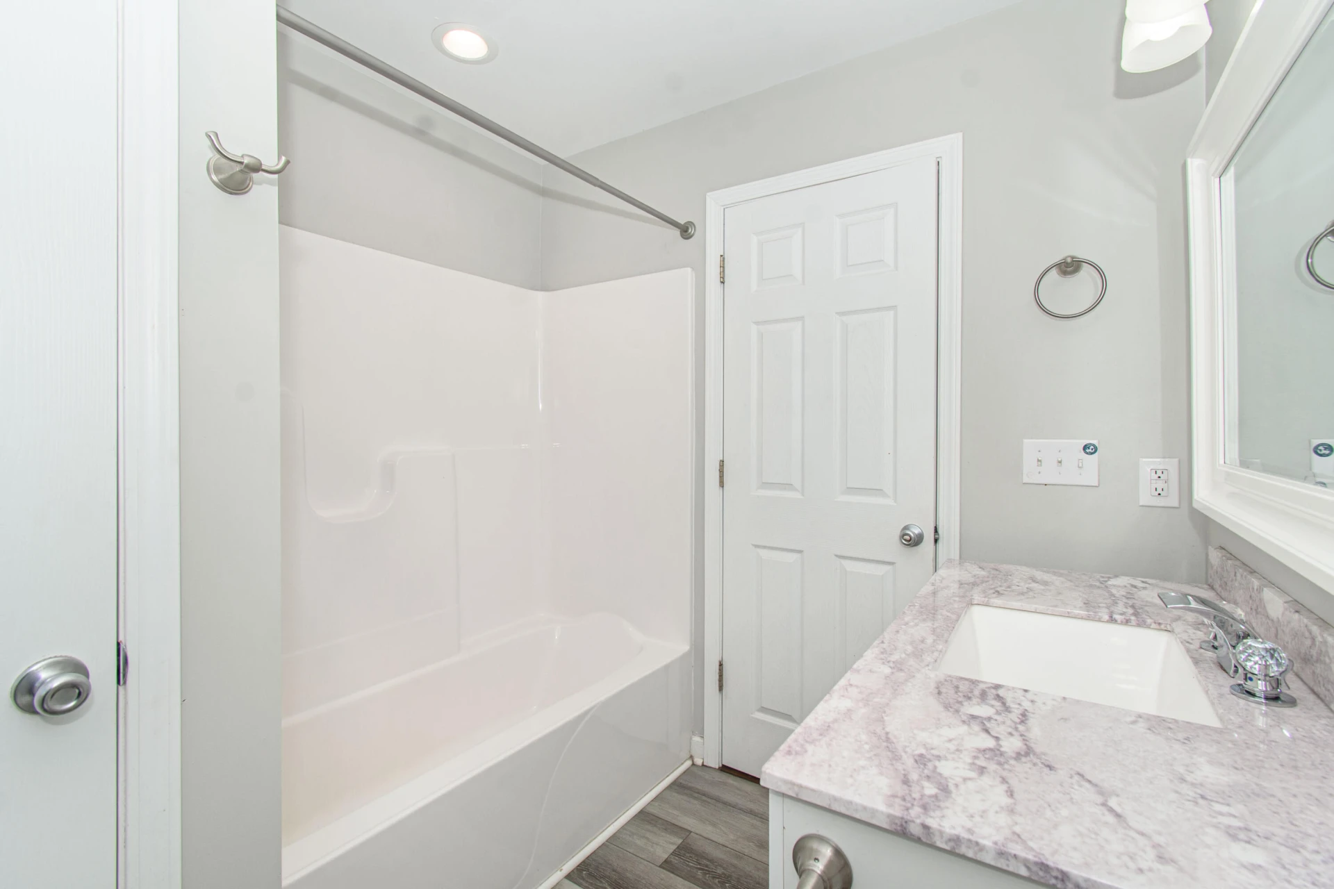 1039 Ward ST - Photo 17