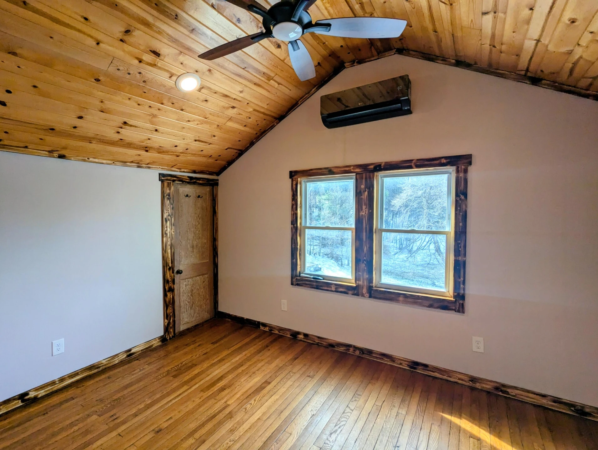 8360 Deer Run DR - Photo 37