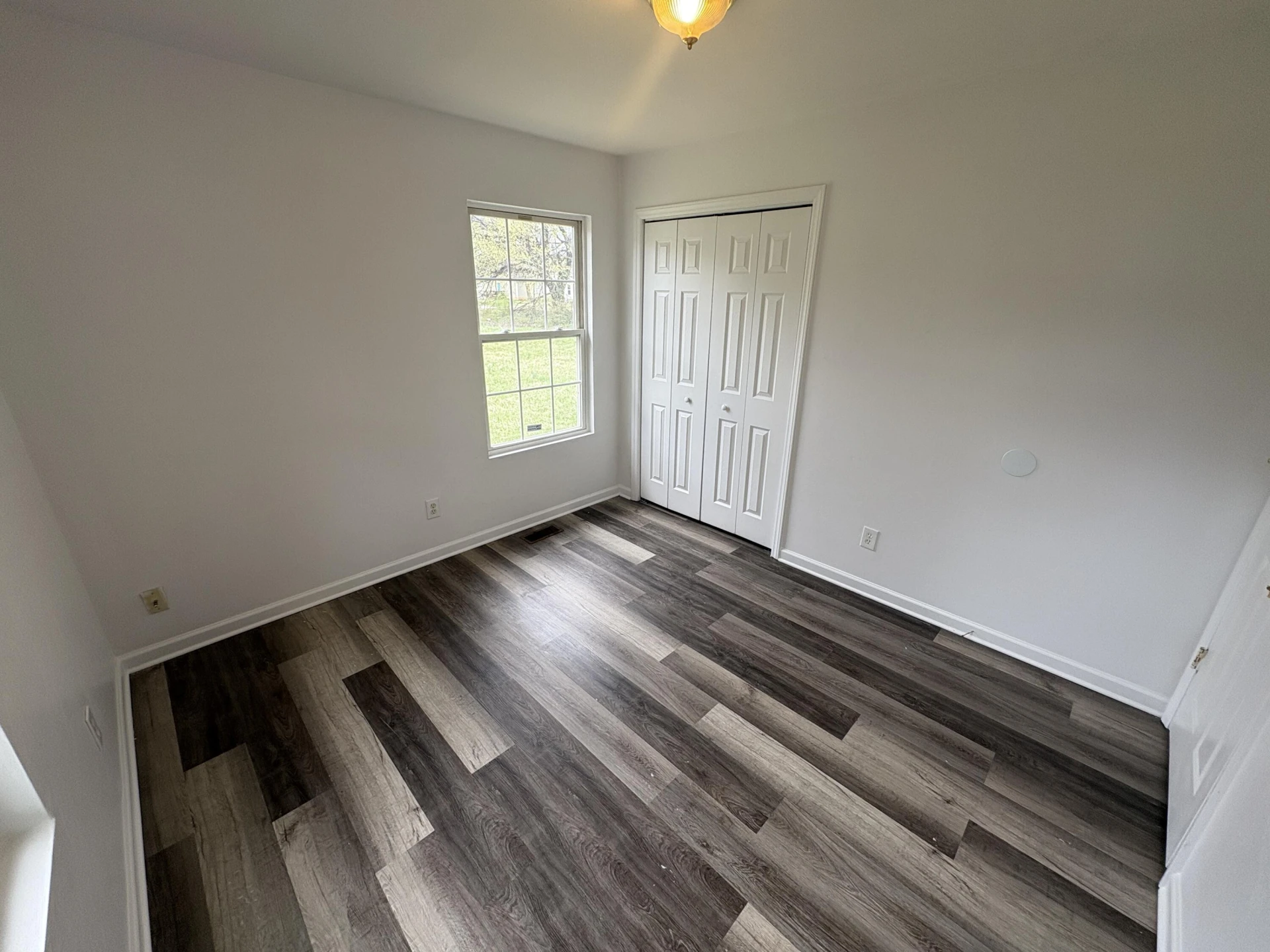 1311 Melrose AVE - Photo 12