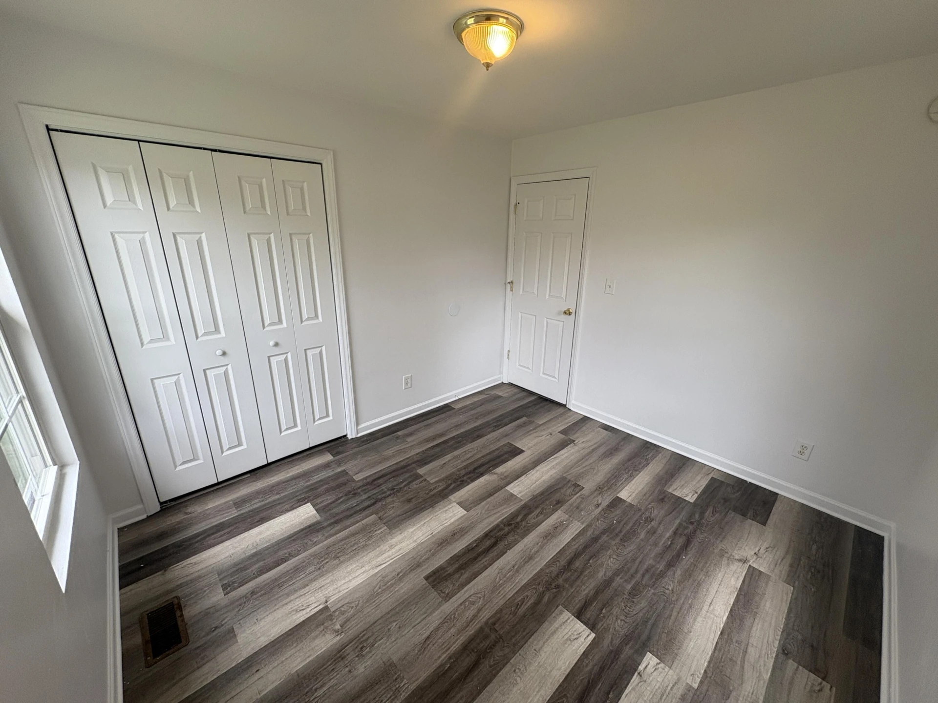 1311 Melrose AVE - Photo 13