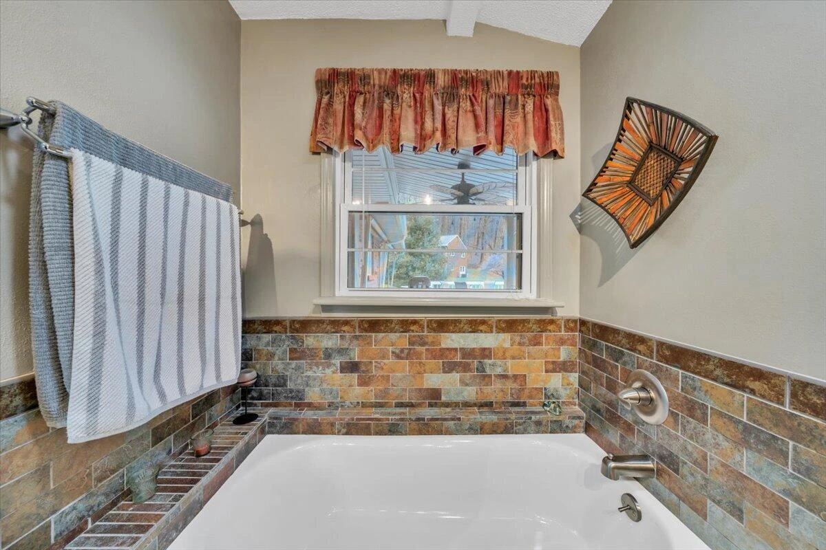 318 Fairfield LN - Photo 29