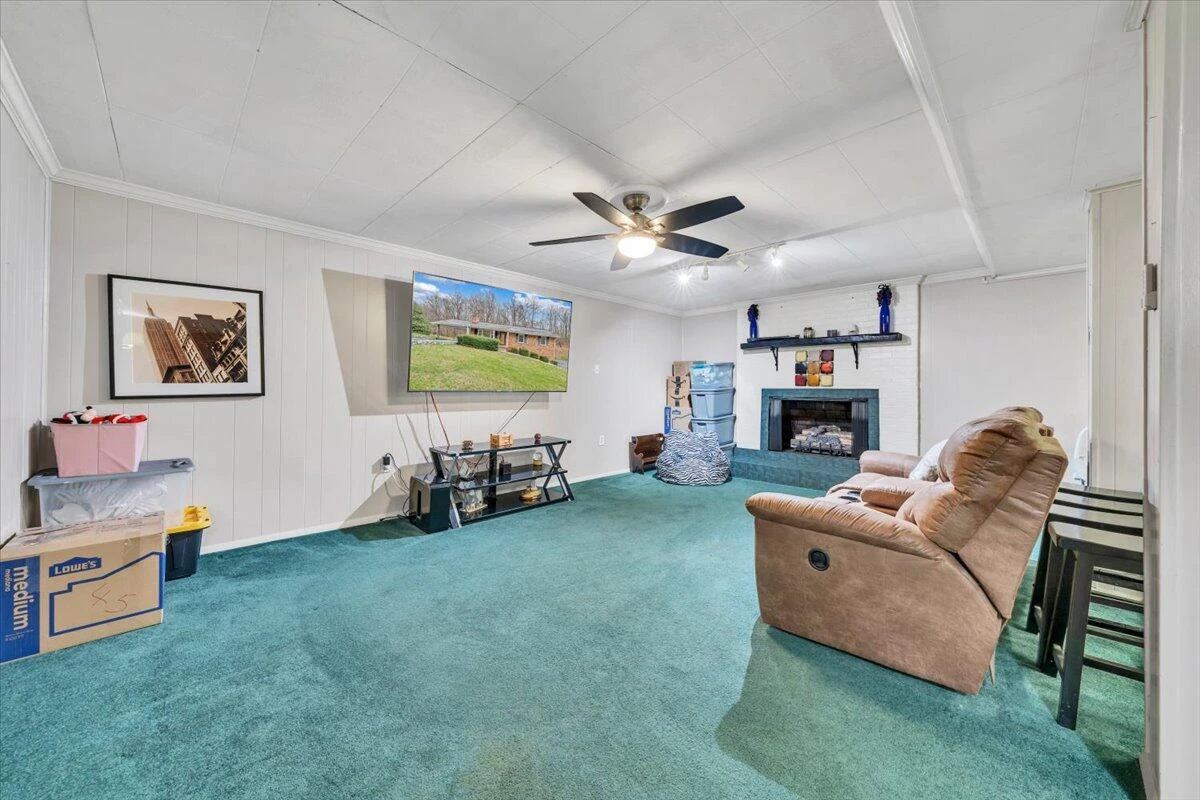 318 Fairfield LN - Photo 43