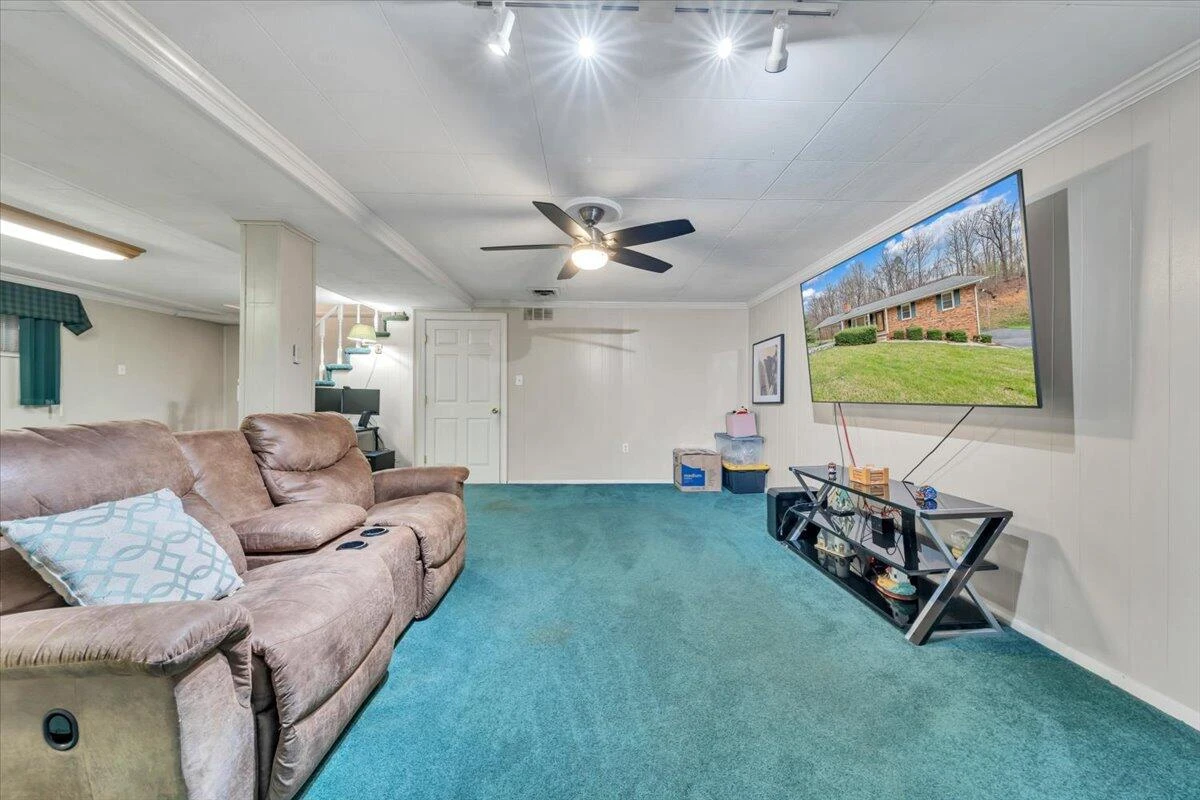 318 Fairfield LN - Photo 46