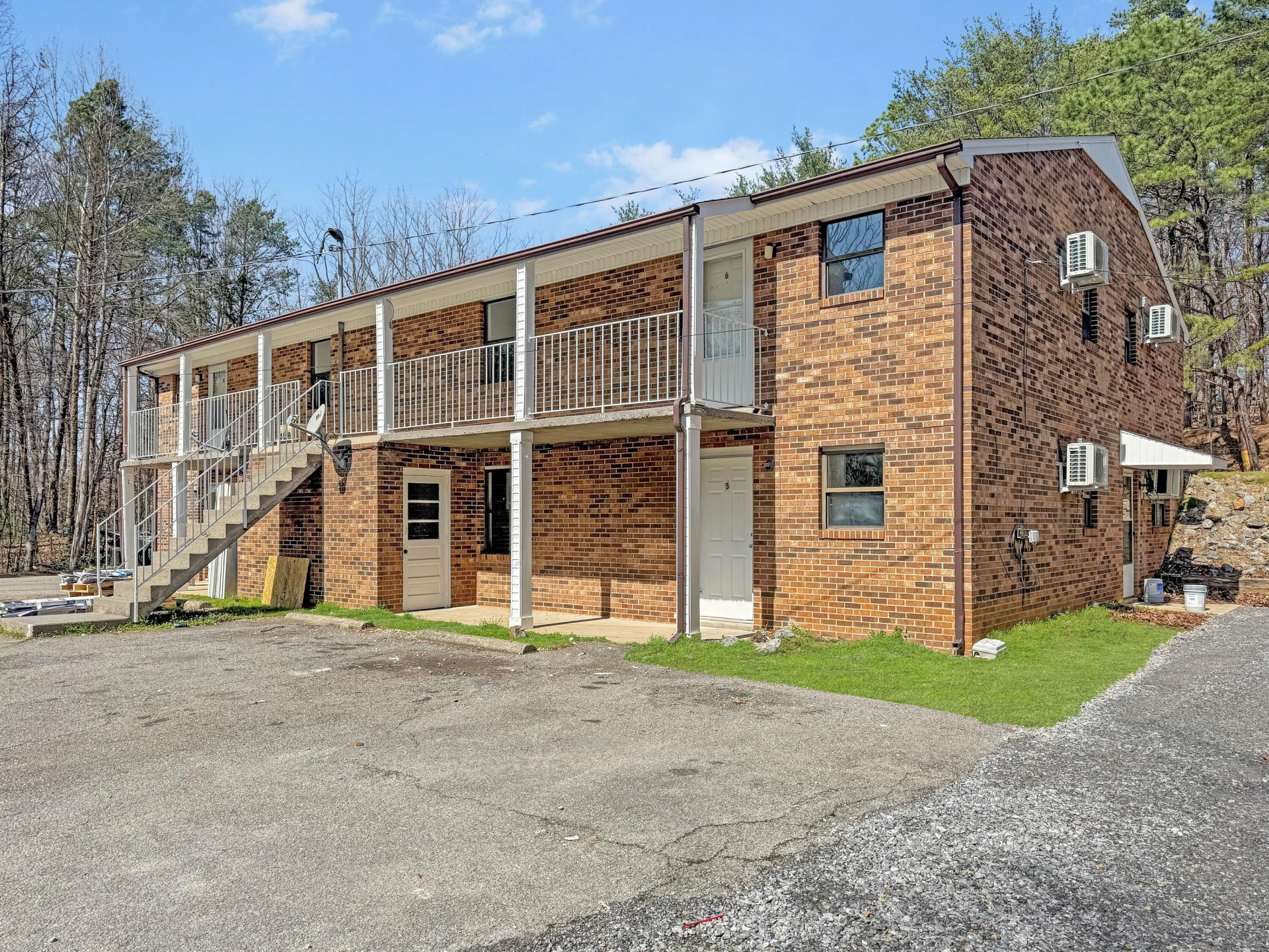 79 Ridgemont CIR