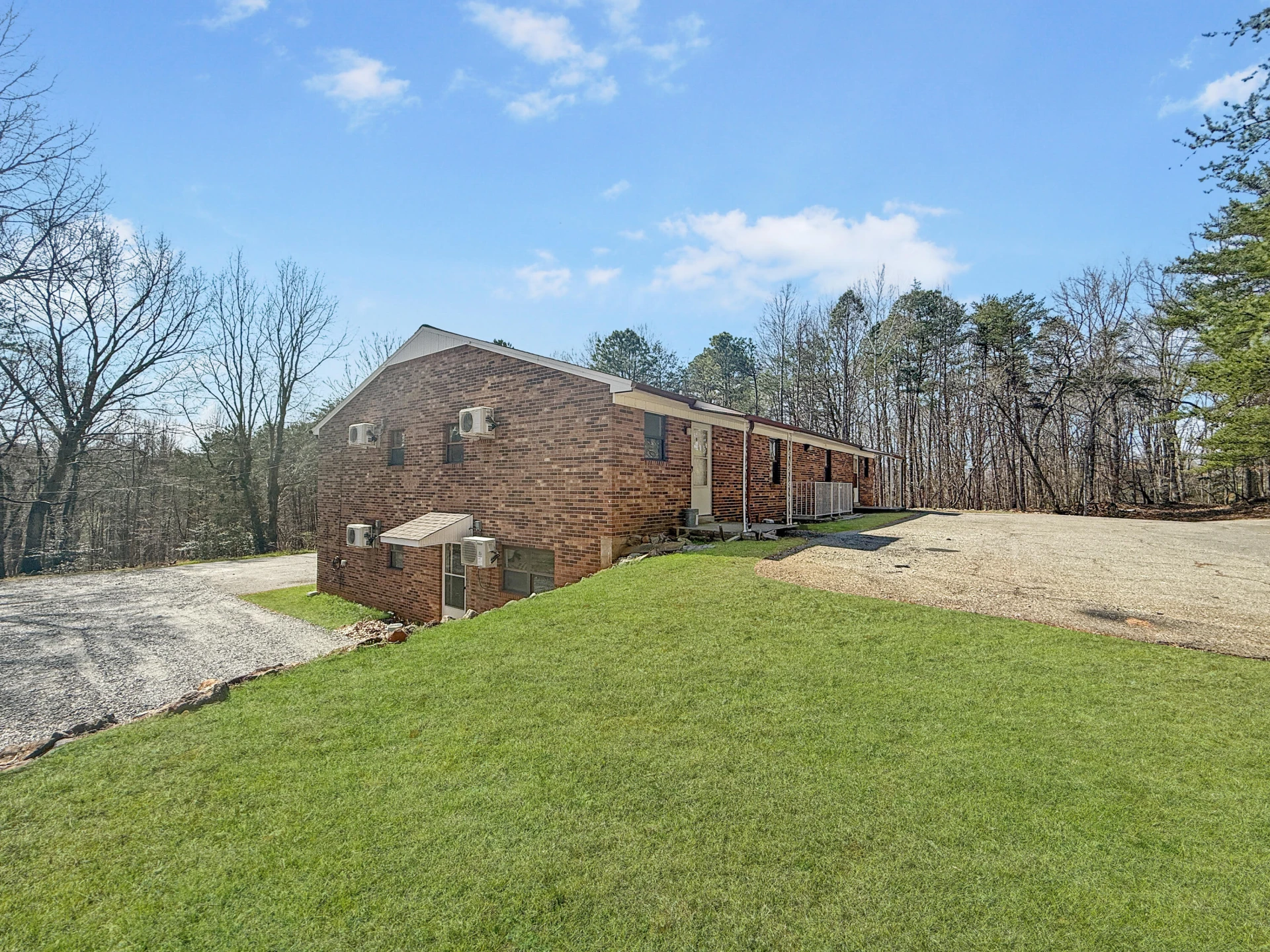 79 Ridgemont CIR - Photo 2