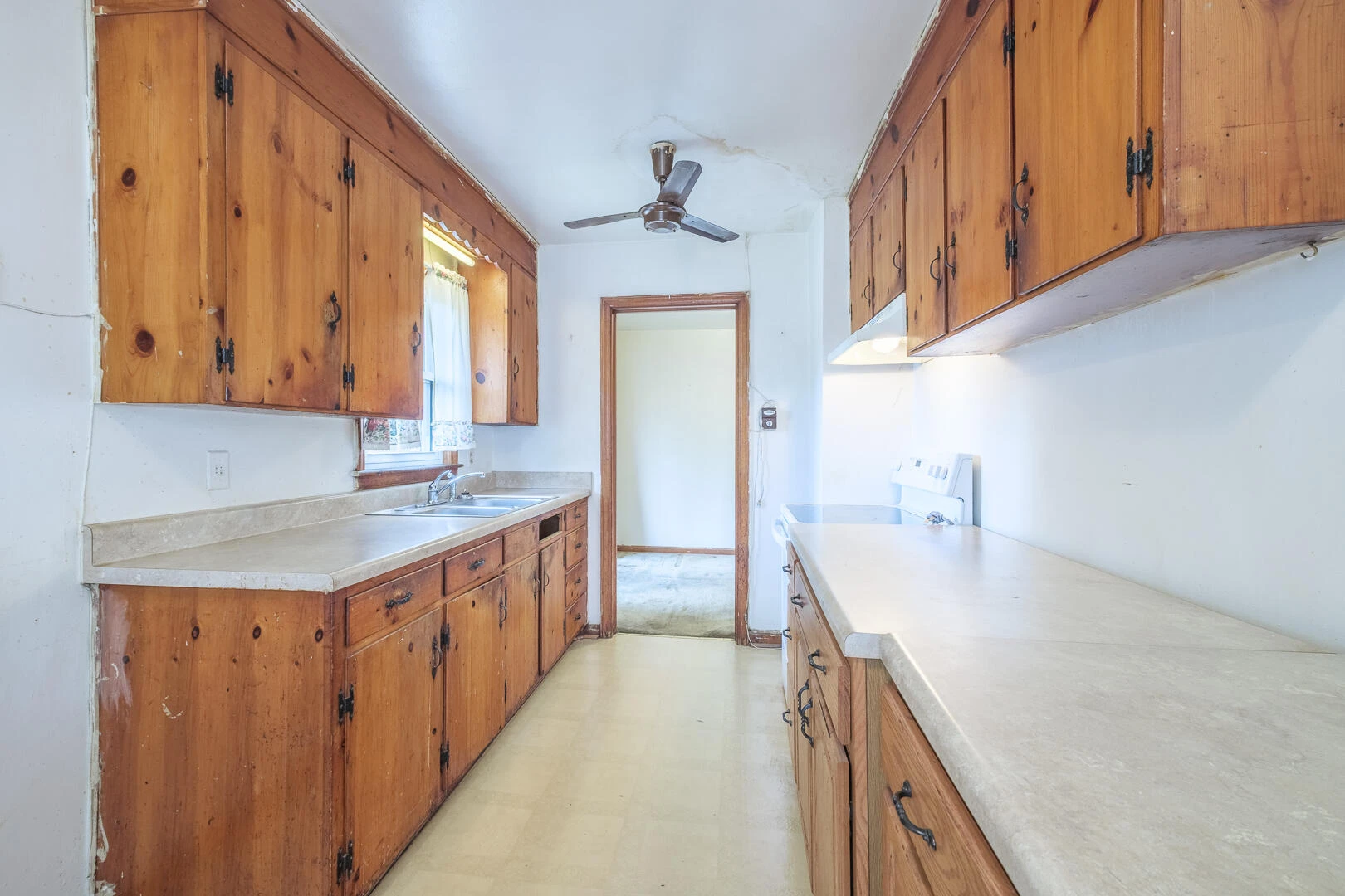 1629 Golfside AVE - Photo 16