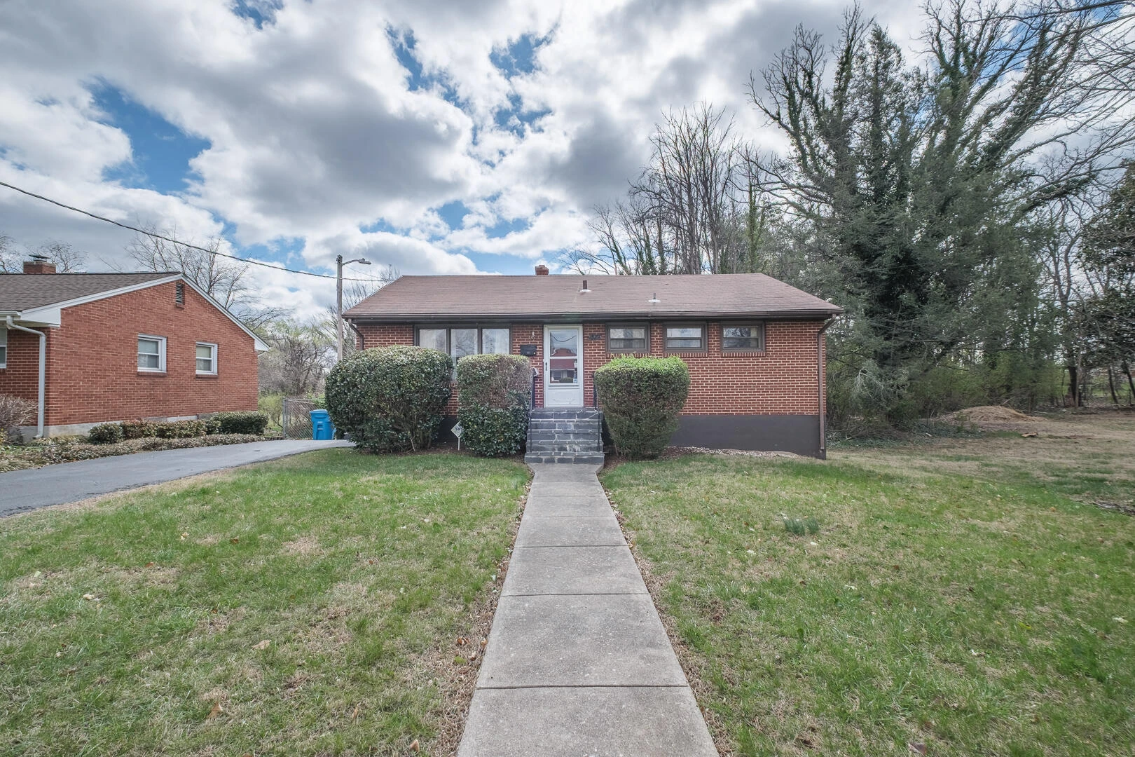 1629 Golfside AVE - Photo 25