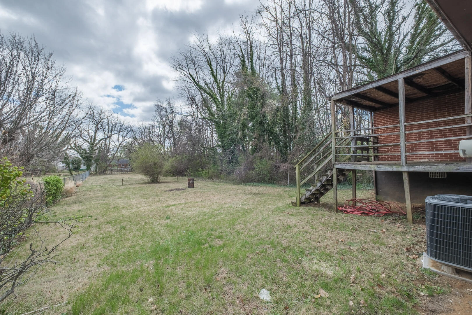 1629 Golfside AVE - Photo 4
