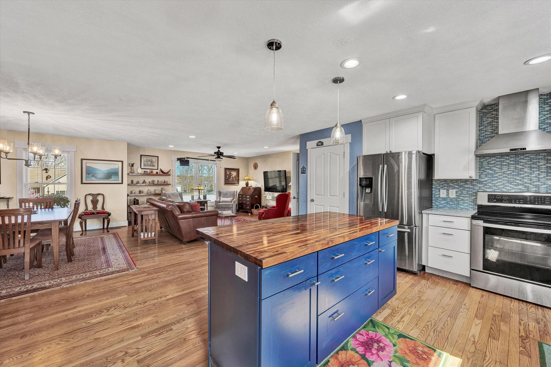1089 Marie DR - Photo 15