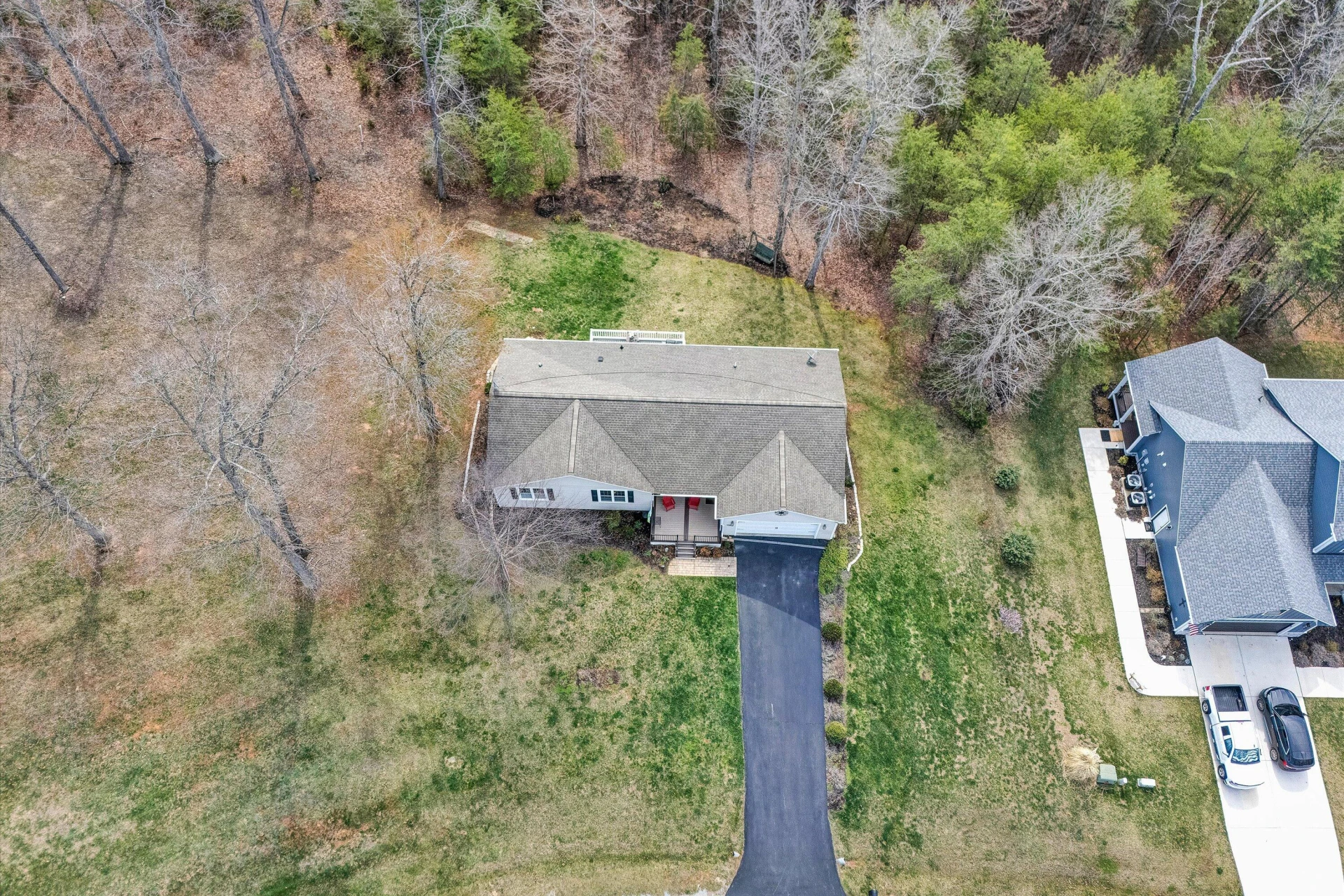 1089 Marie DR - Photo 5