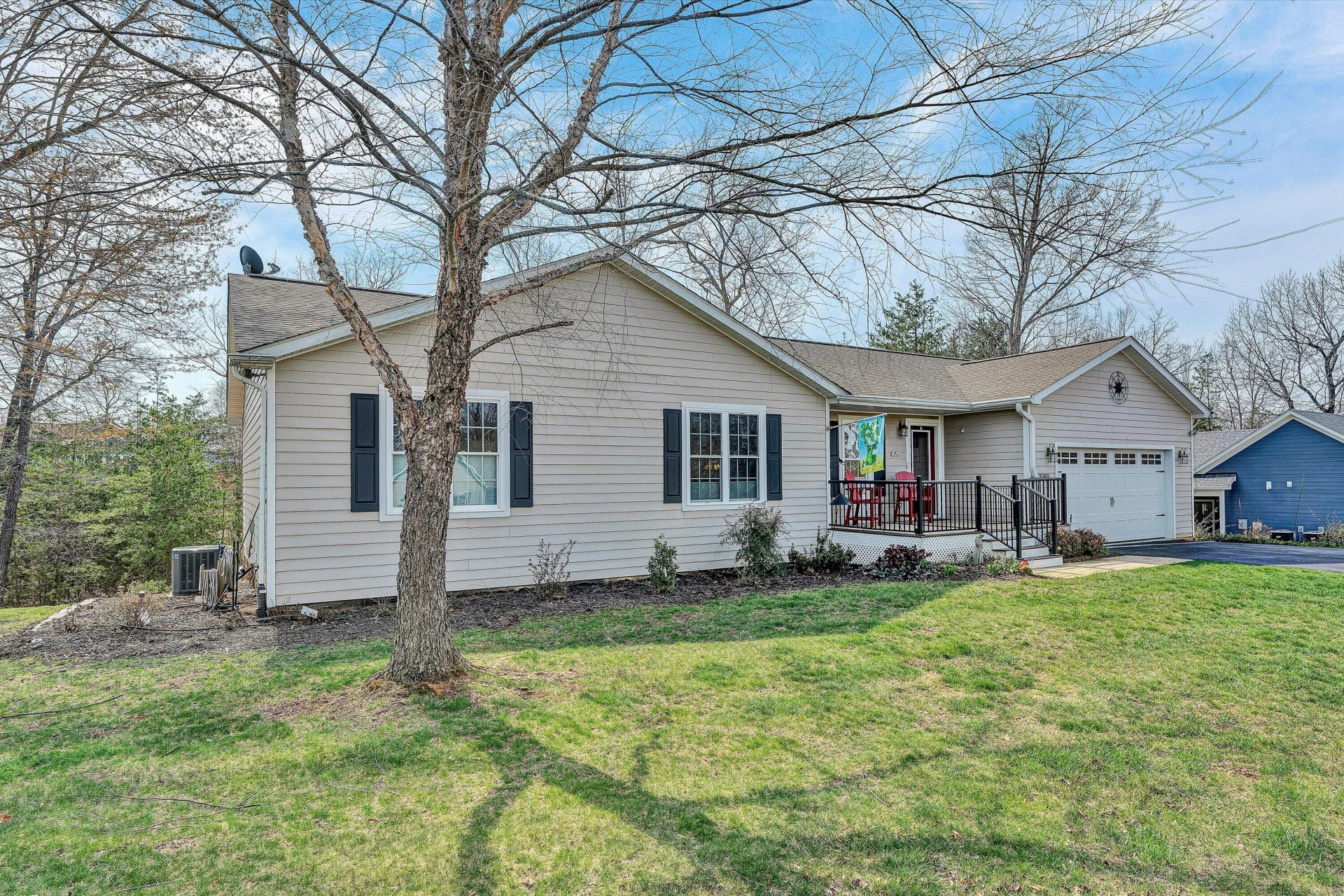 1089 Marie DR - Photo 7