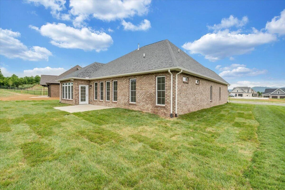 149 Merion CIR - Photo 53