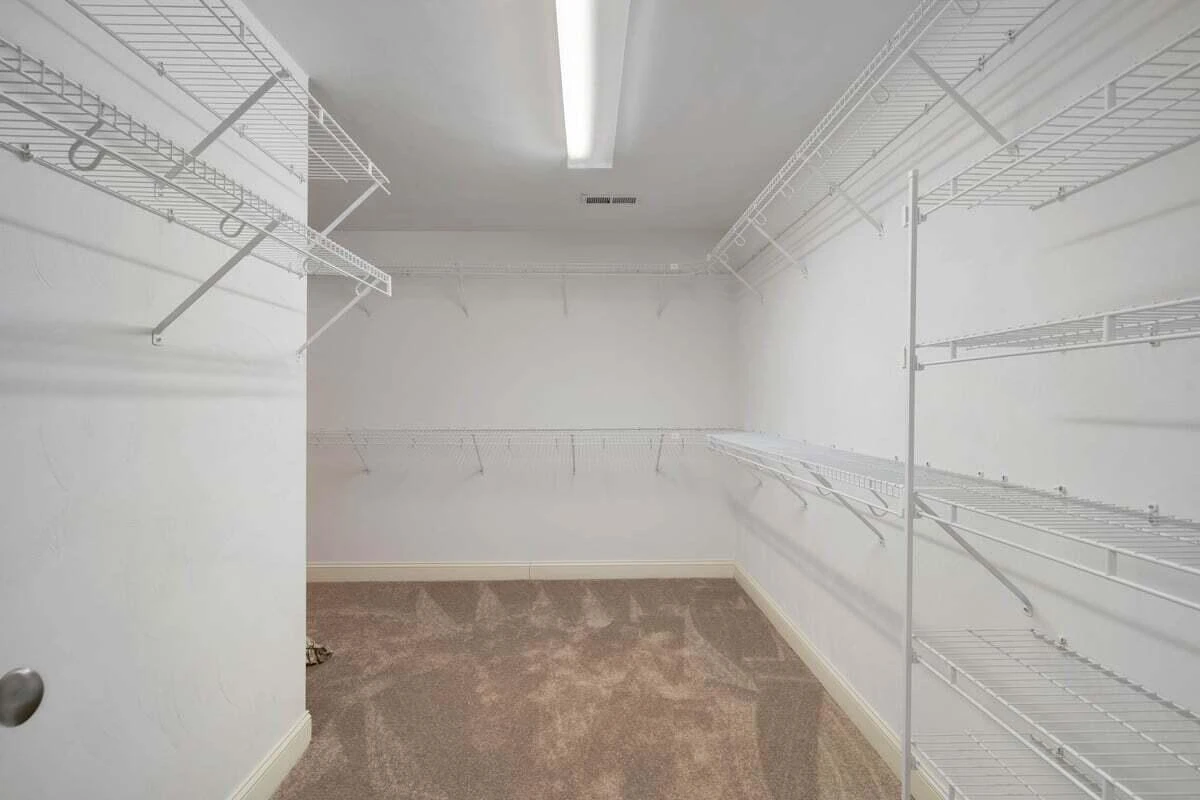 2229 River Oaks DR - Photo 26