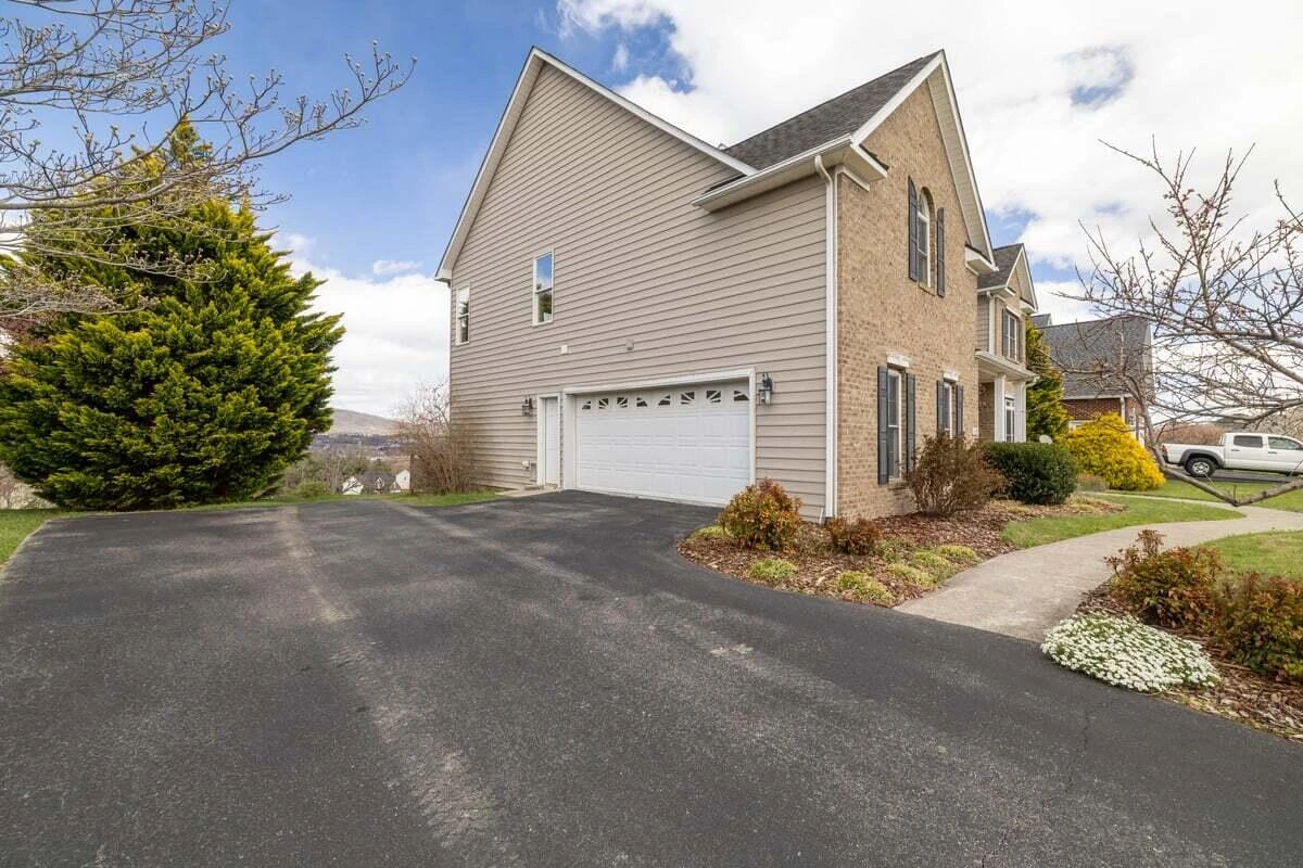 2229 River Oaks DR - Photo 46