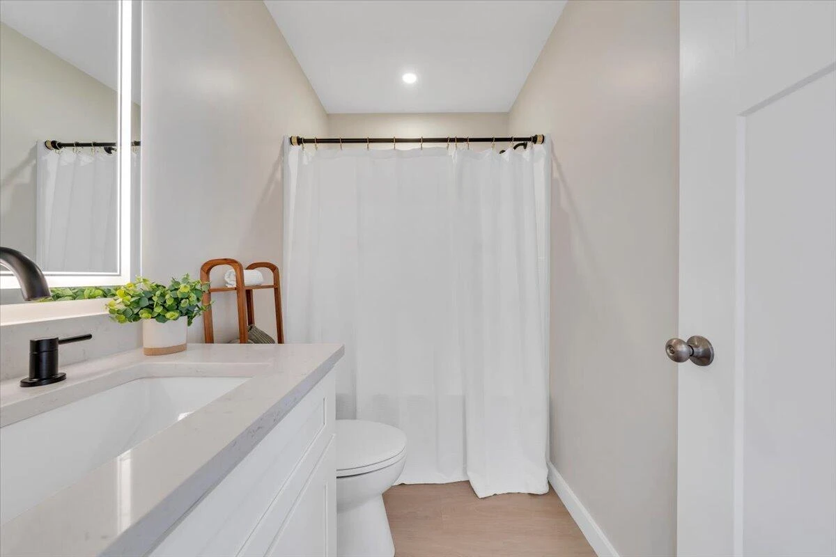 3323 Collingwood ST - Photo 34