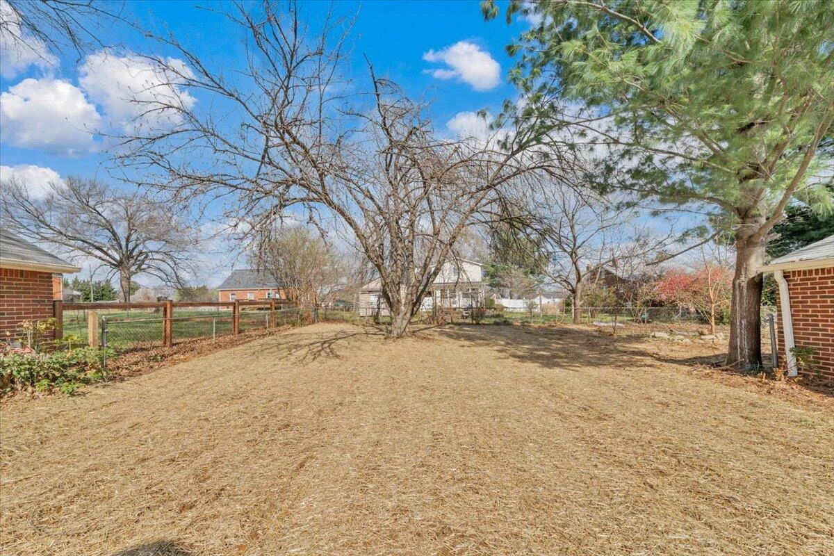 3323 Collingwood ST - Photo 37