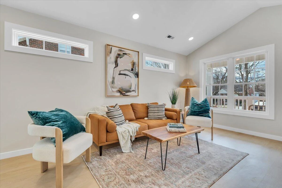 3323 Collingwood ST - Photo 8