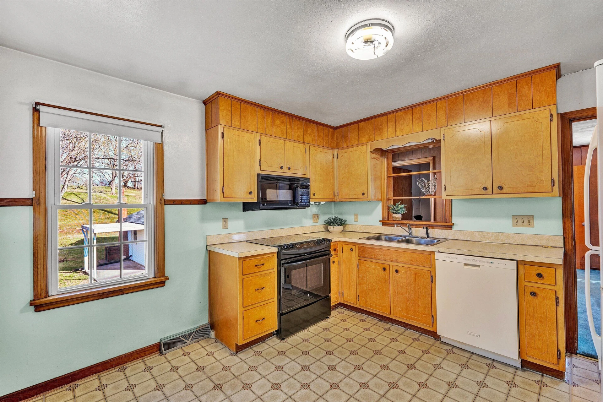 2818 Richard AVE - Photo 15