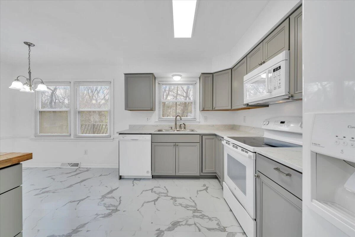 3149 Ventnor RD - Photo 8