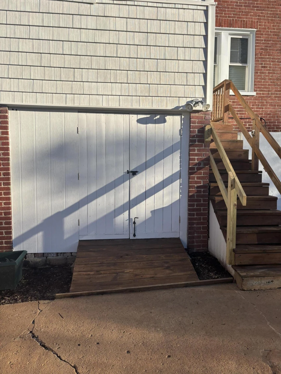 2529 Oregon AVE - Photo 3