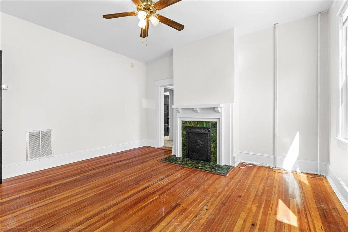 1825 Cambridge AVE - Photo 17
