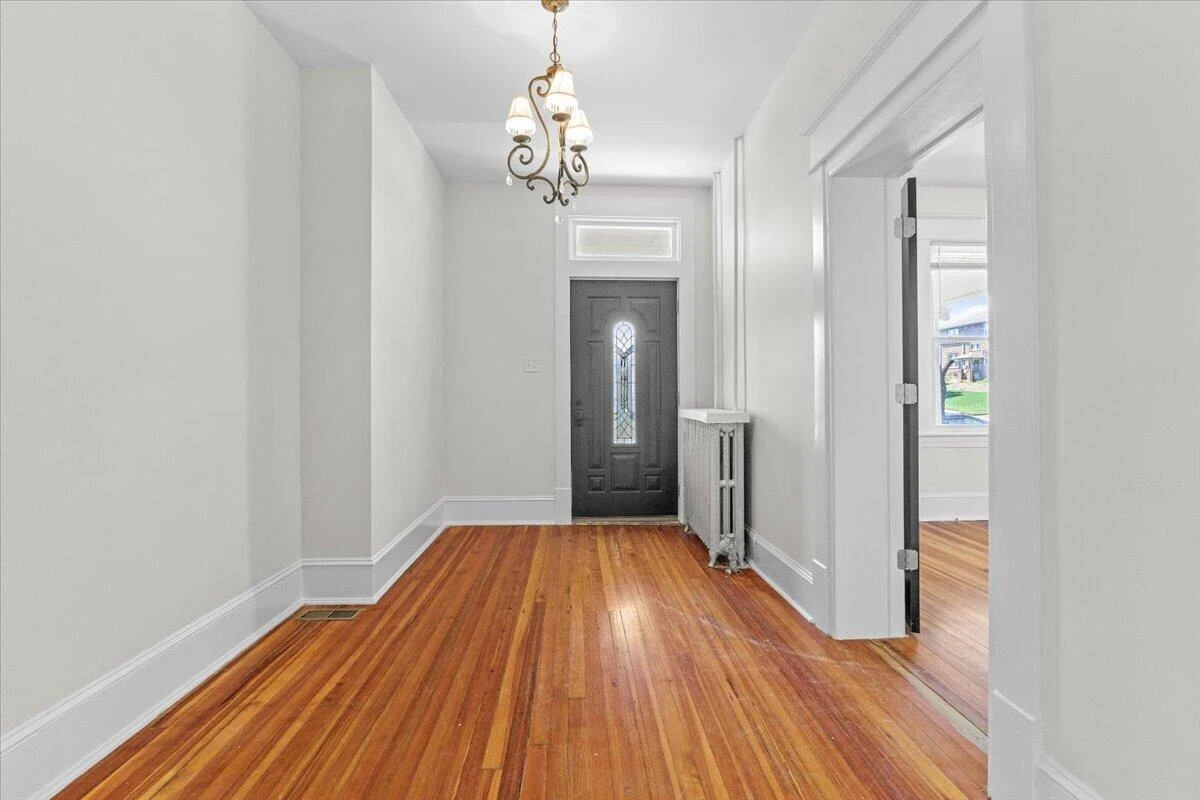 1825 Cambridge AVE - Photo 18