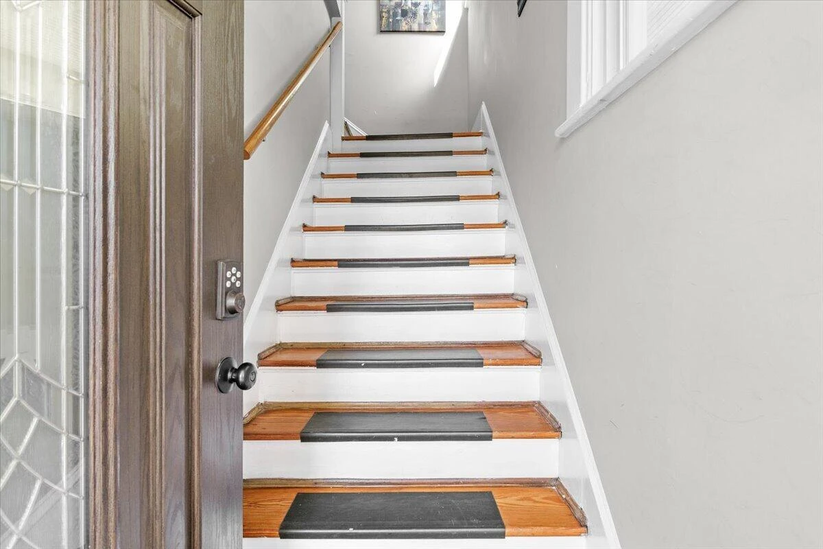 1825 Cambridge AVE - Photo 19