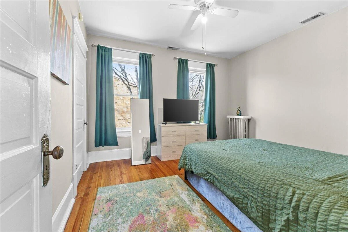 1825 Cambridge AVE - Photo 25