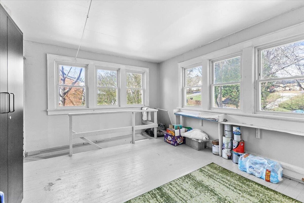 1825 Cambridge AVE - Photo 34
